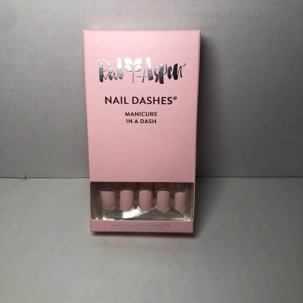 Red Aspen ON POINT, BRYNN Short Square Press On Nail Dashes